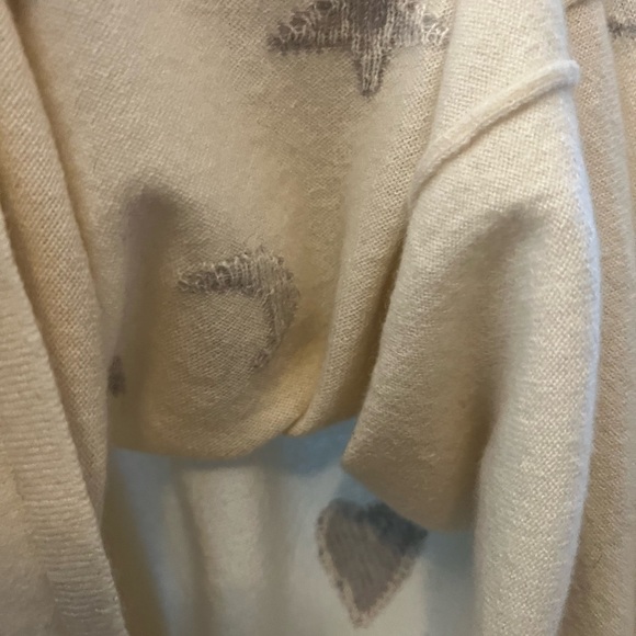 Johnny Was Cream V-Neck cashmere Sweater with Gray Star and Moon Design - Picture 6 of 8